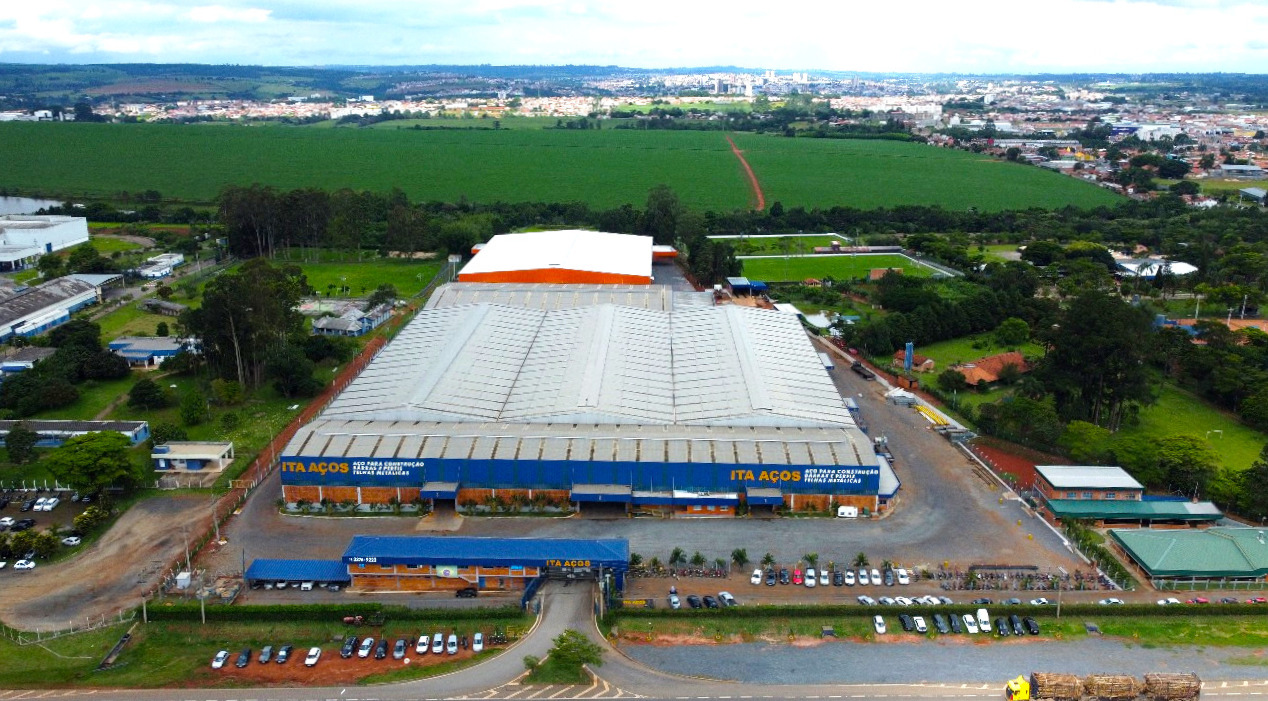 Vista aérea da Indústria Ita Aços.